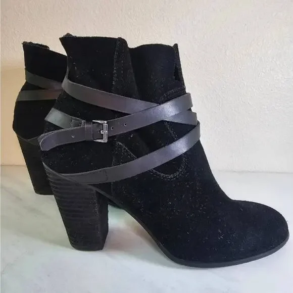 Carlos Black Leather Booties- Women's Size 8.5- Estimated Retail- $99 - Picture 3 of 7